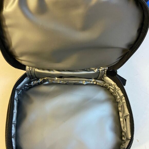 Nike 2 zipper insulated lunch bag 10” - Picture 7 of 7